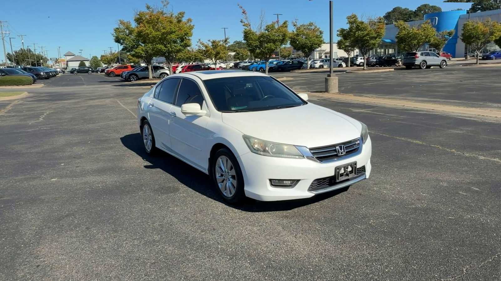Used 2015 Honda Accord EX-L with VIN 1HGCR2F85FA261656 for sale in Hampton, VA