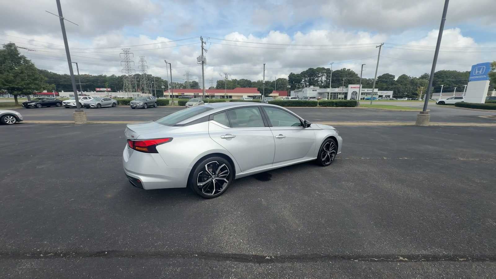 2024 Nissan Altima 2.5 SR