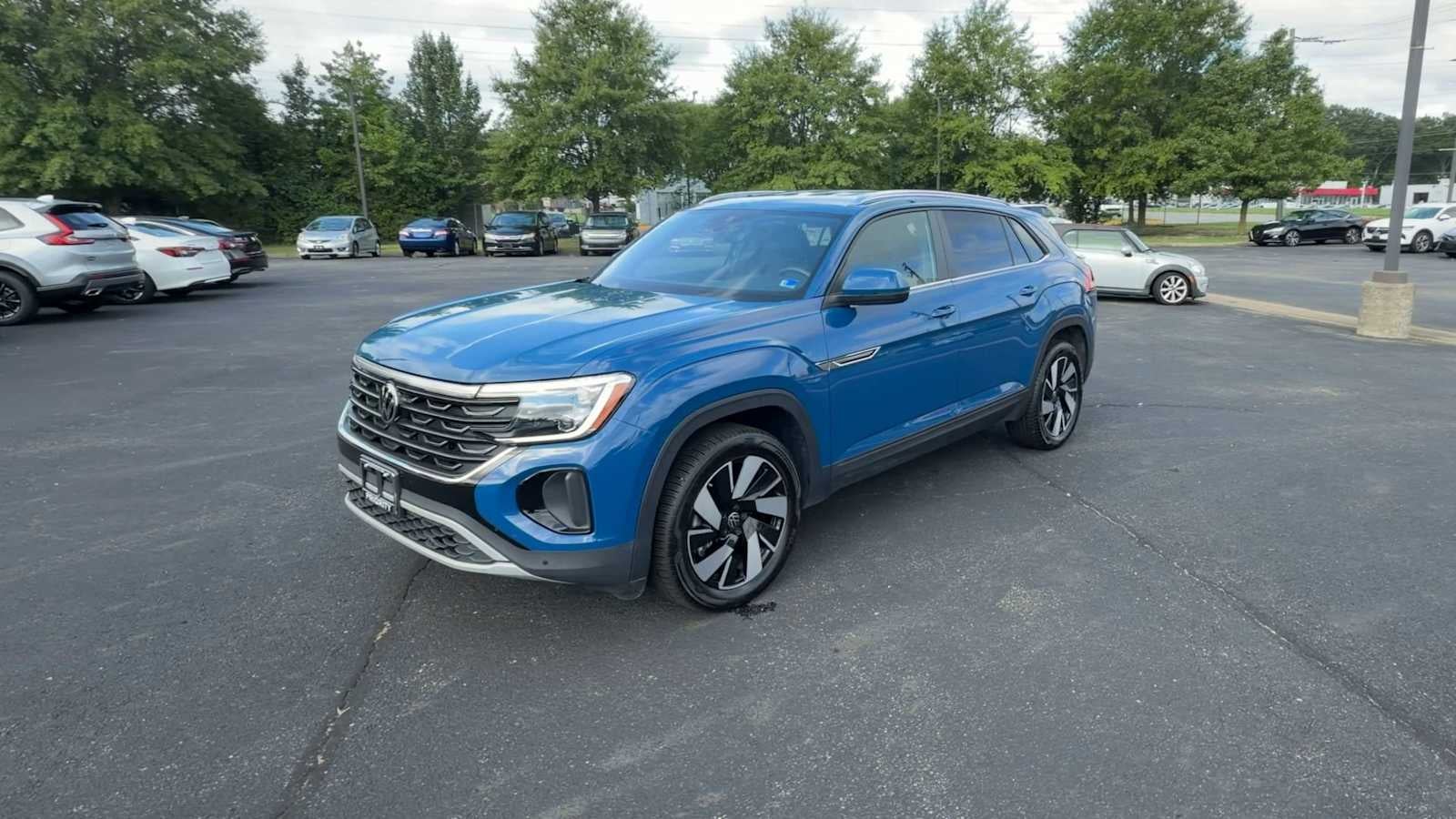 2026 Volkswagen Atlas Cross Sport 2.0T SE w/Technology