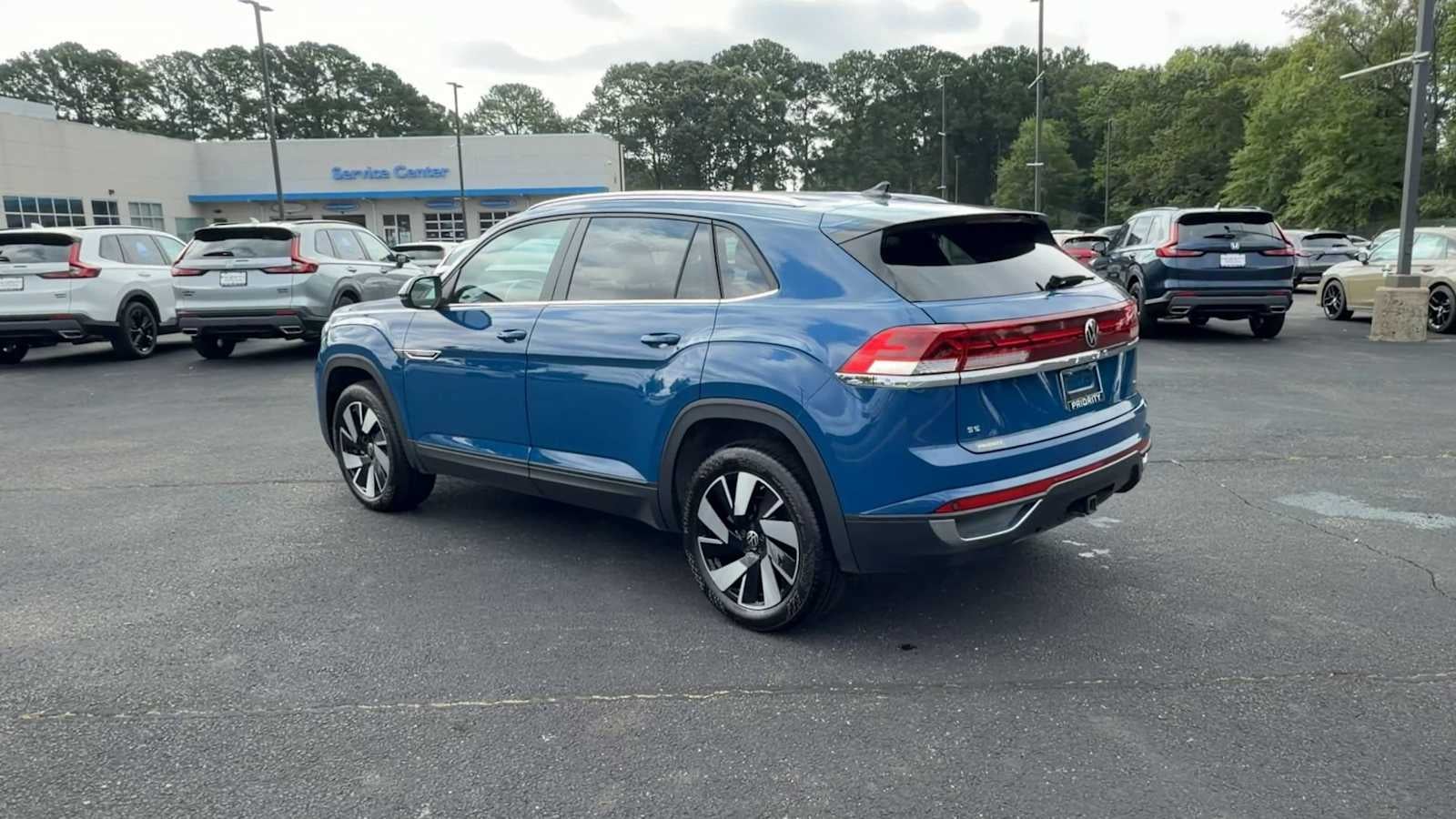 2026 Volkswagen Atlas Cross Sport 2.0T SE w/Technology