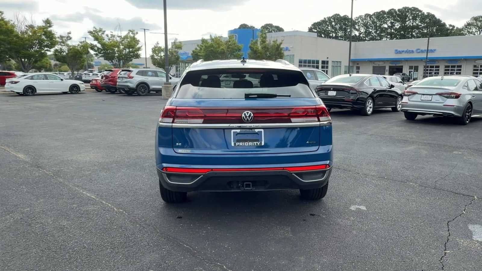2026 Volkswagen Atlas Cross Sport 2.0T SE w/Technology