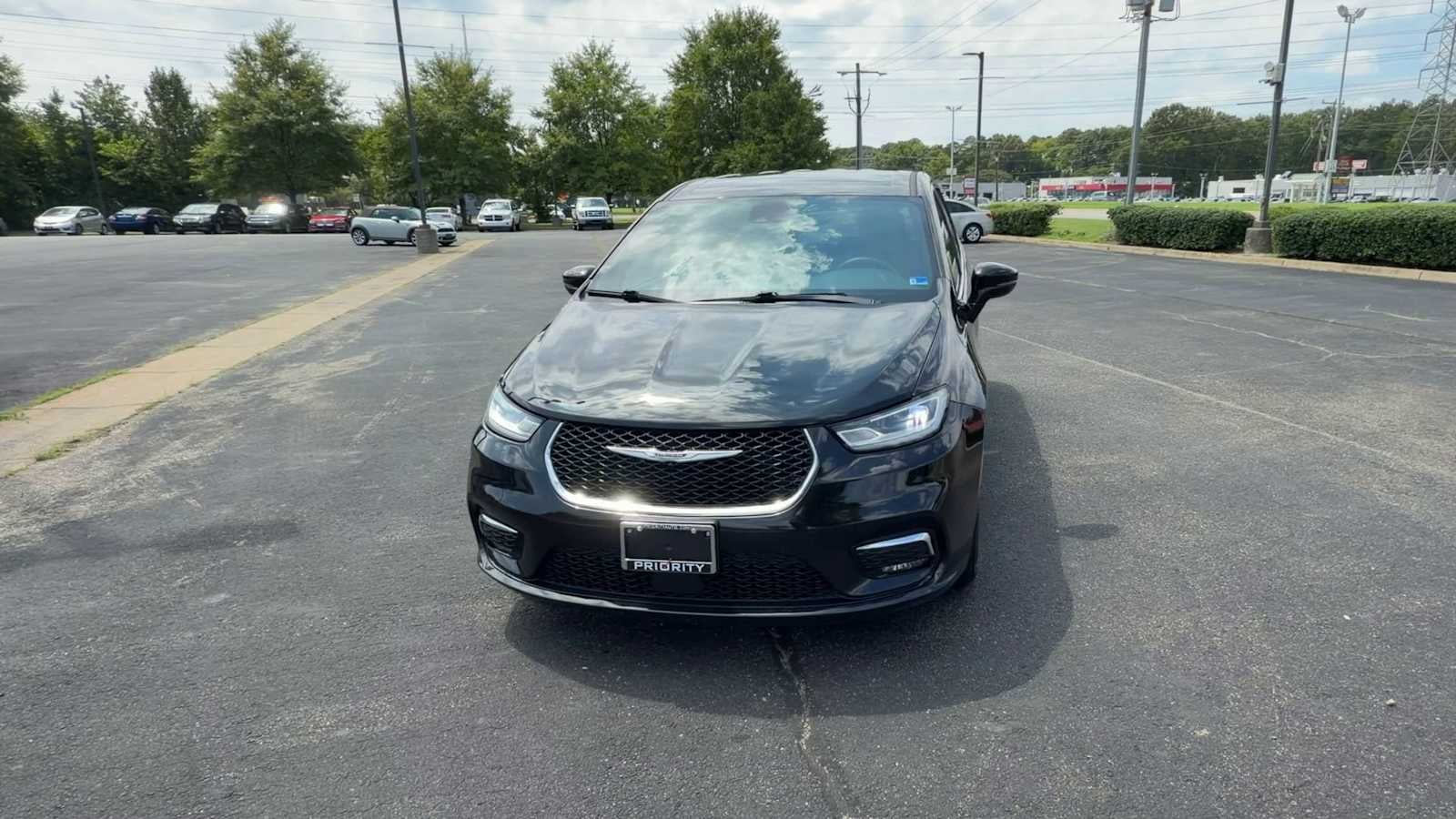 2025 Chrysler Pacifica Select