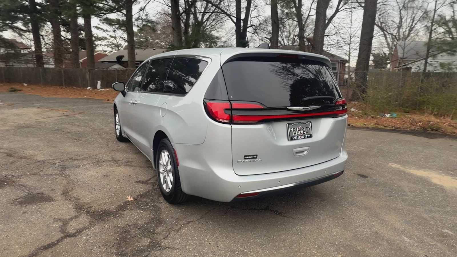 2023 Chrysler Pacifica Touring L