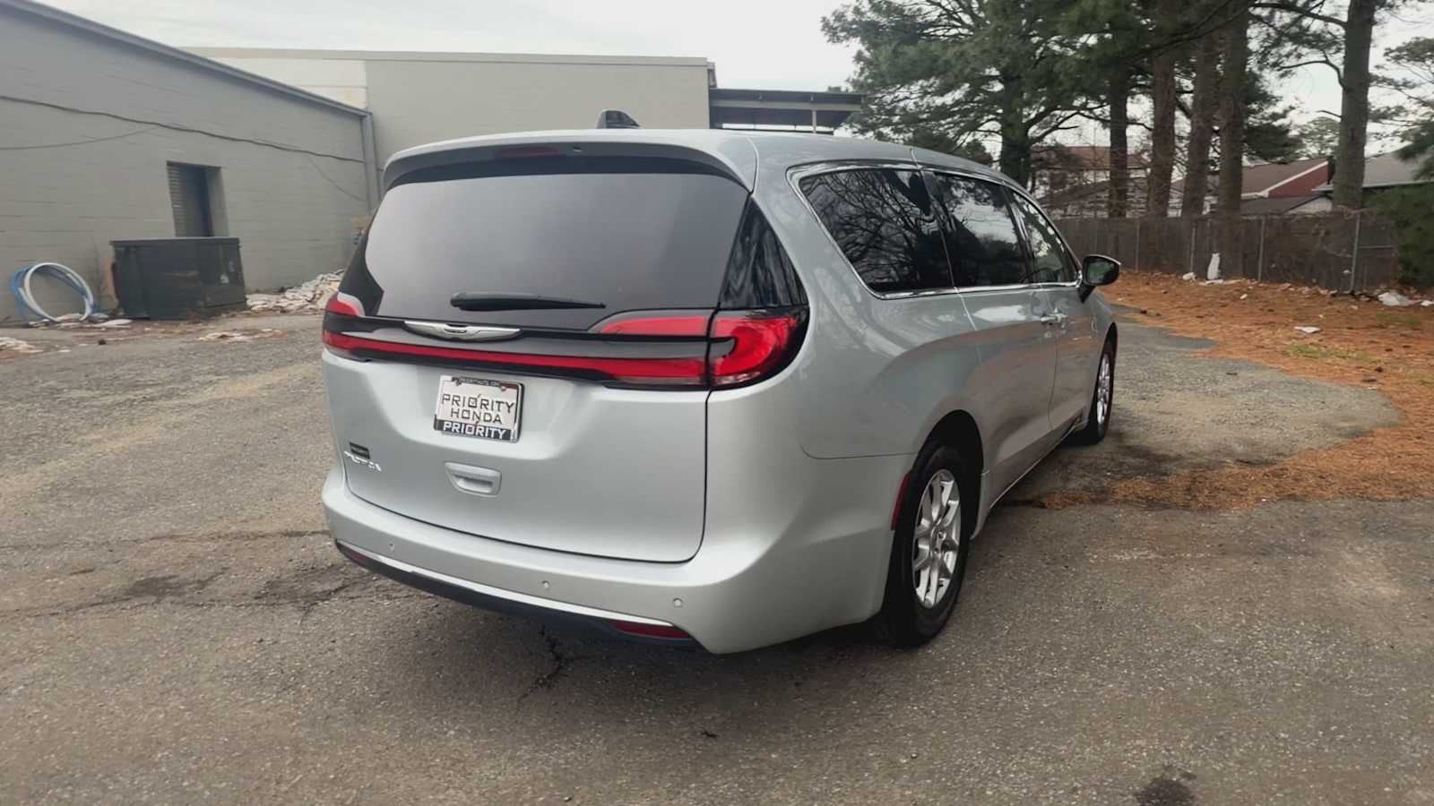 2023 Chrysler Pacifica Touring L