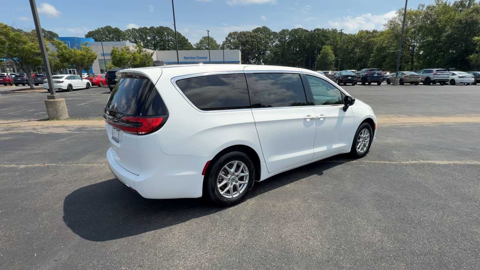 2025 Chrysler Pacifica Select