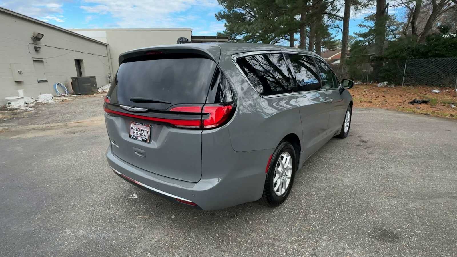 2023 Chrysler Pacifica Touring L