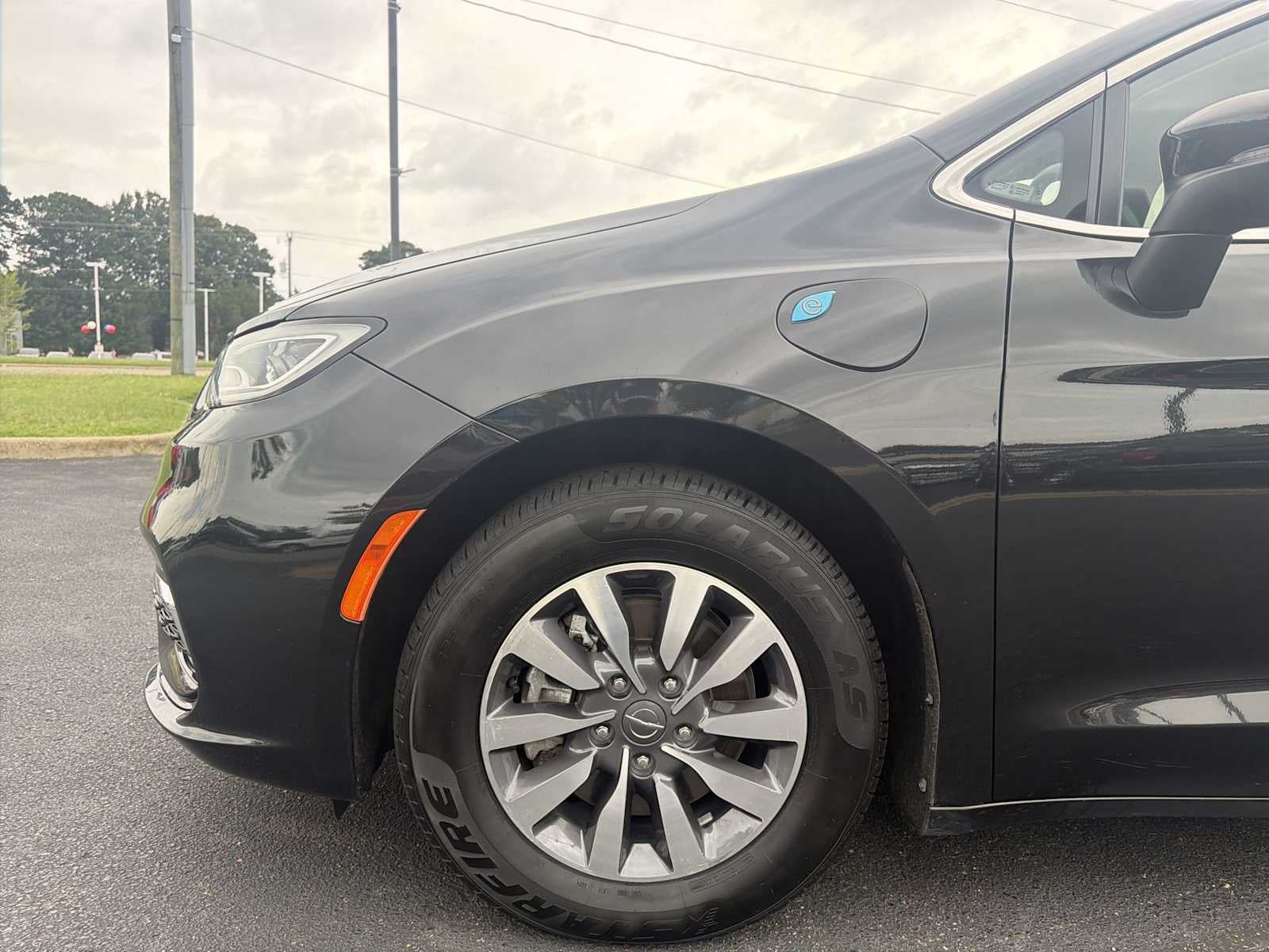 2023 Chrysler Pacifica Hybrid Touring L