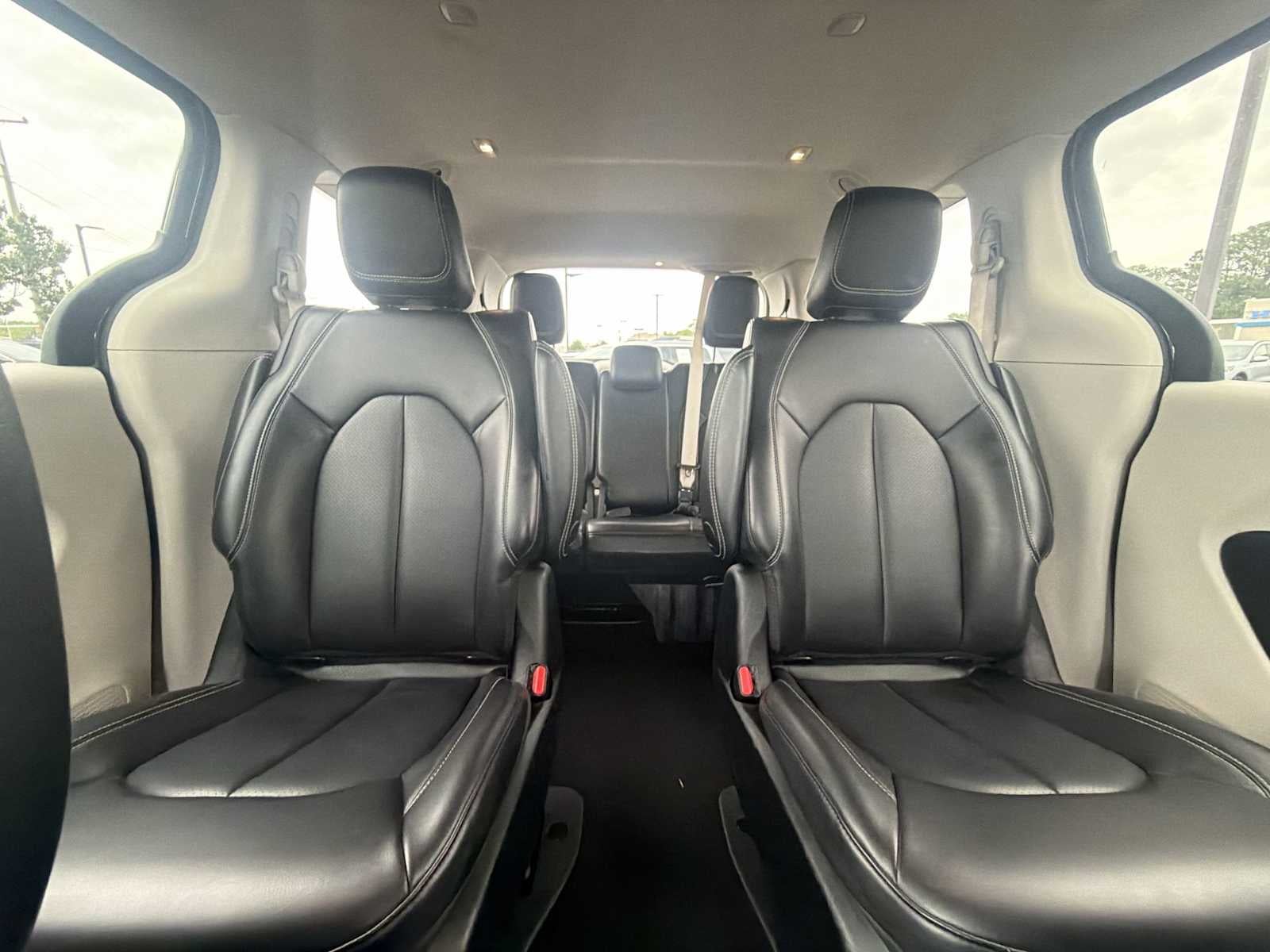 2023 Chrysler Pacifica Hybrid Touring L