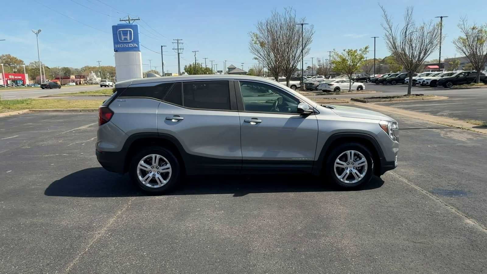 2024 GMC Terrain SLE