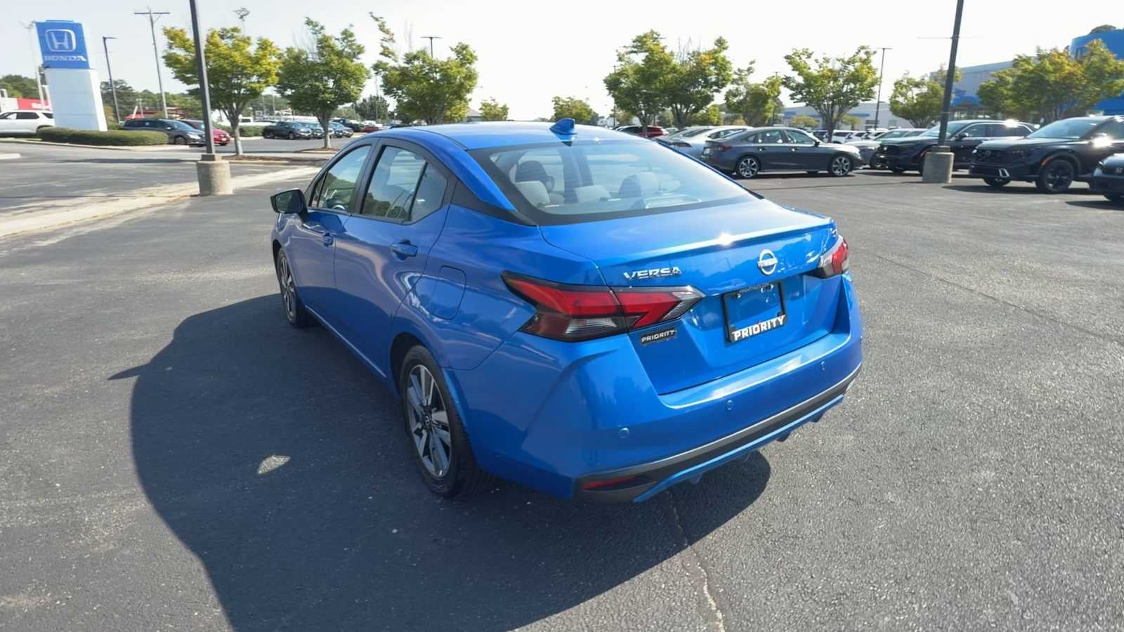 2023 Nissan Versa SV