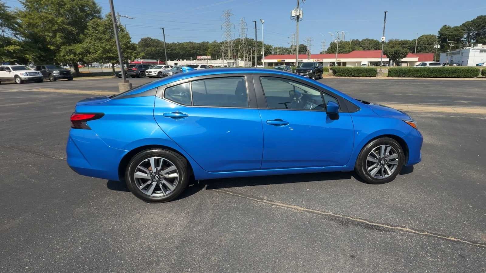 2023 Nissan Versa SV