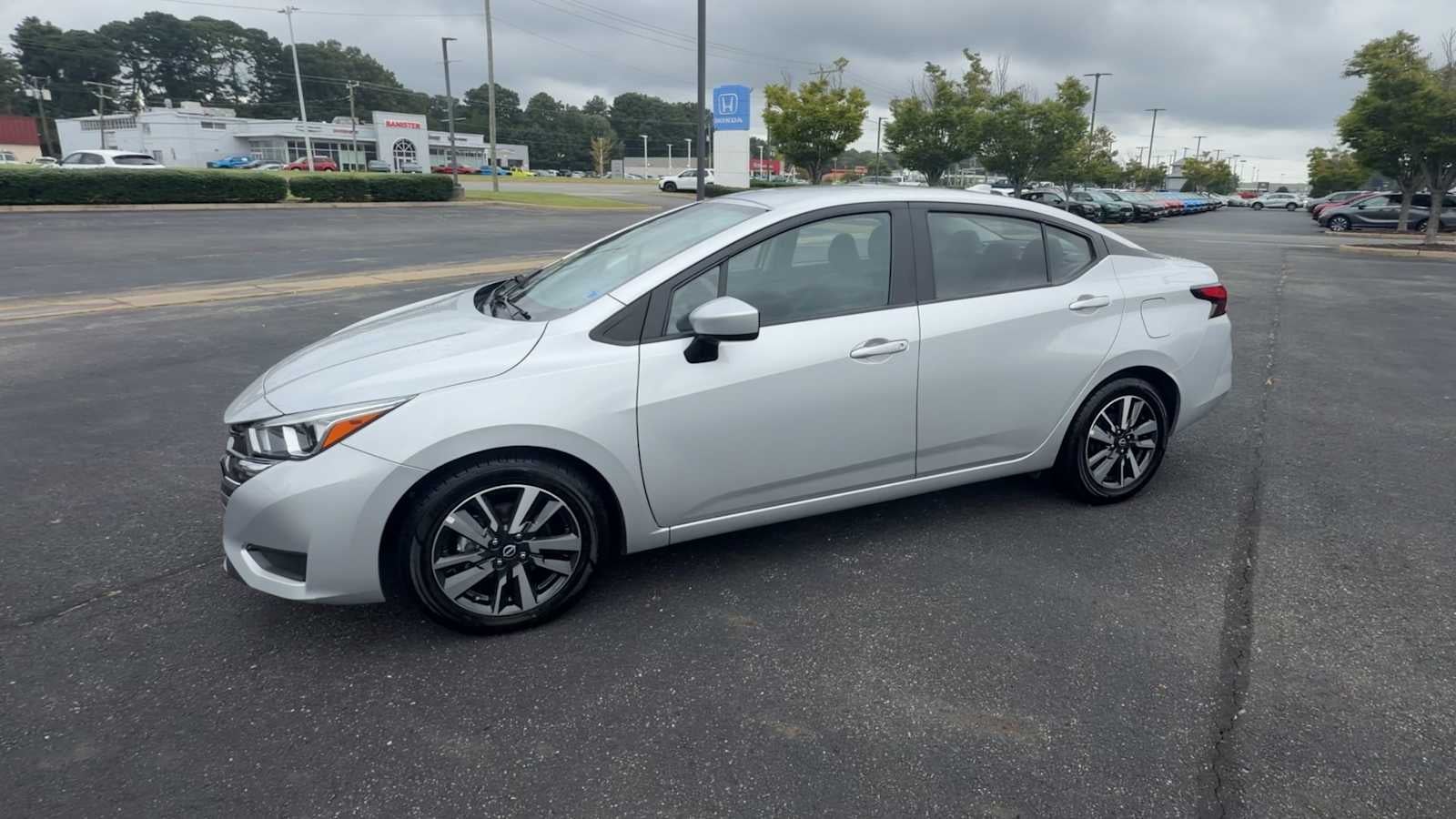 2024 Nissan Versa SV