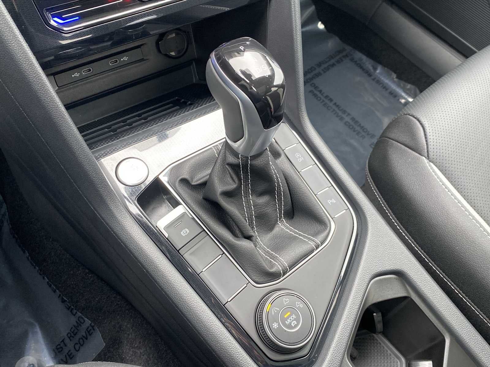 2025 Volkswagen Taos SEL