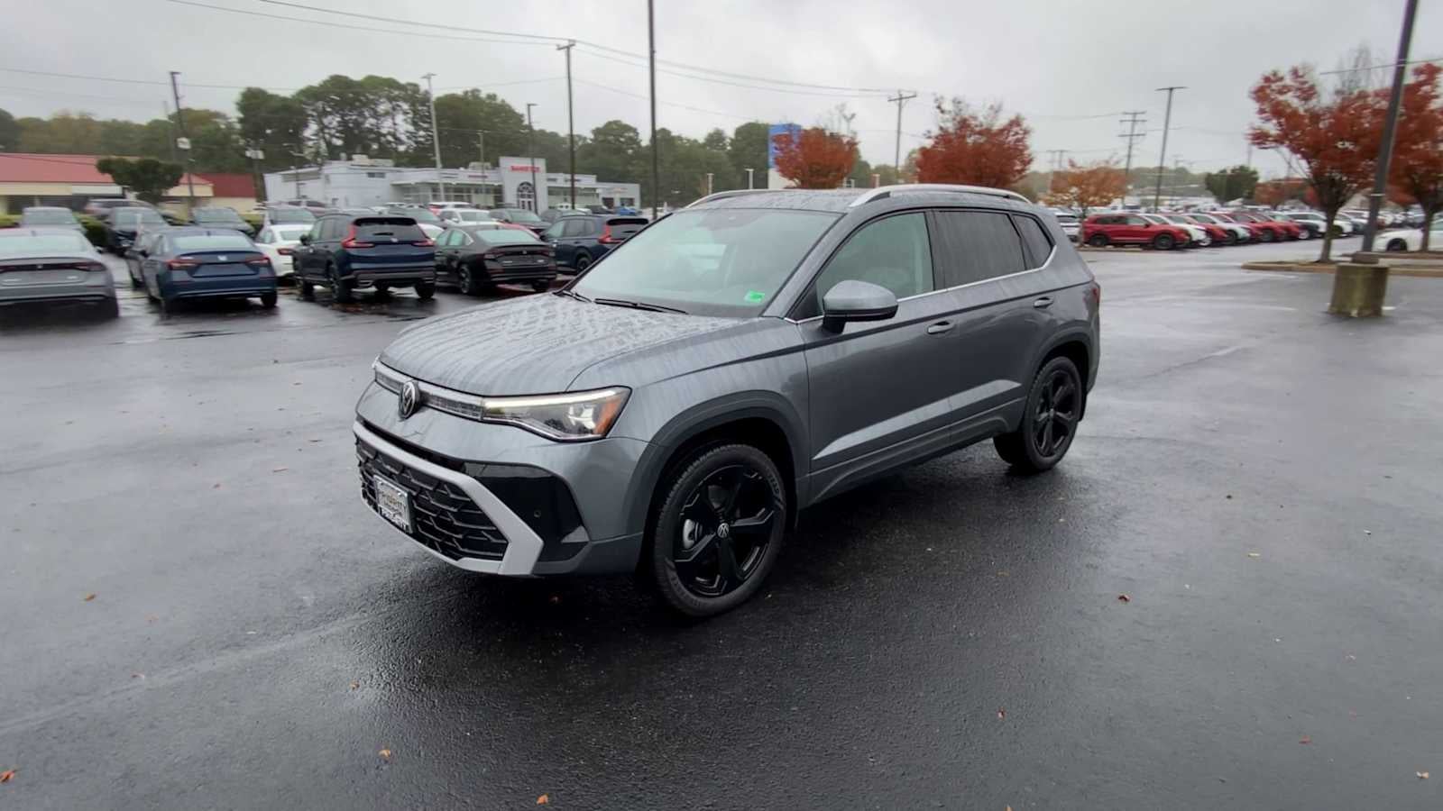 2025 Volkswagen Taos SEL