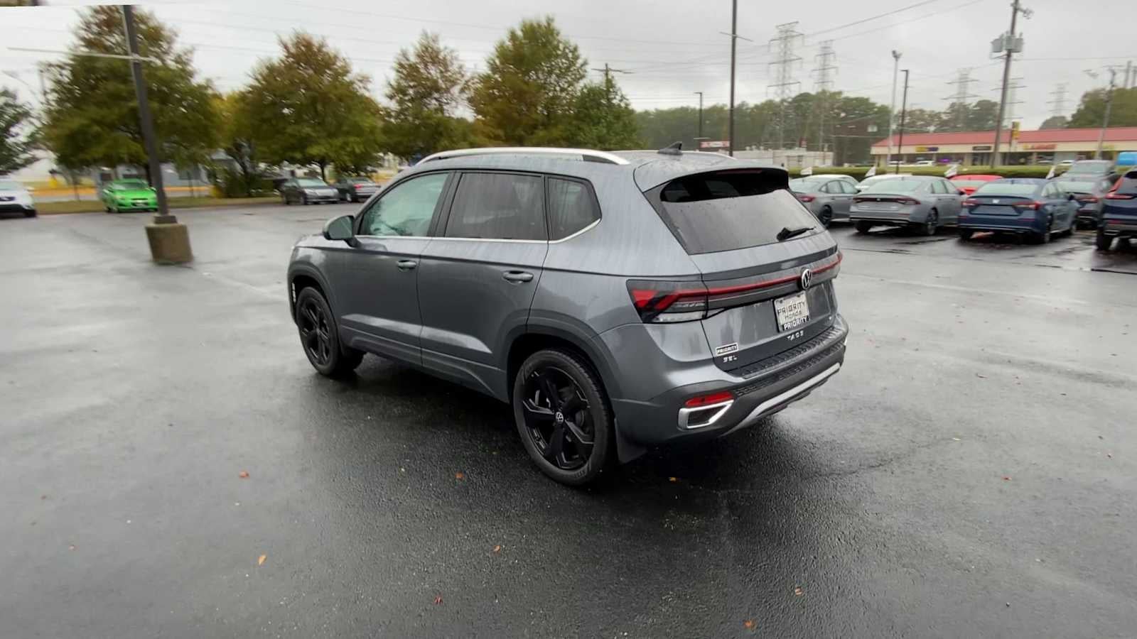 2025 Volkswagen Taos SEL