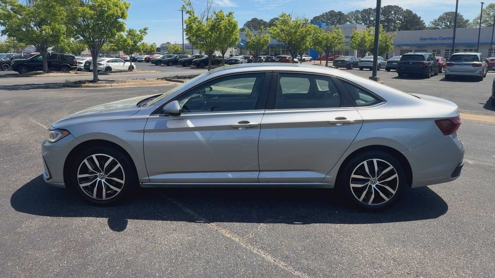 2025 Volkswagen Jetta SE