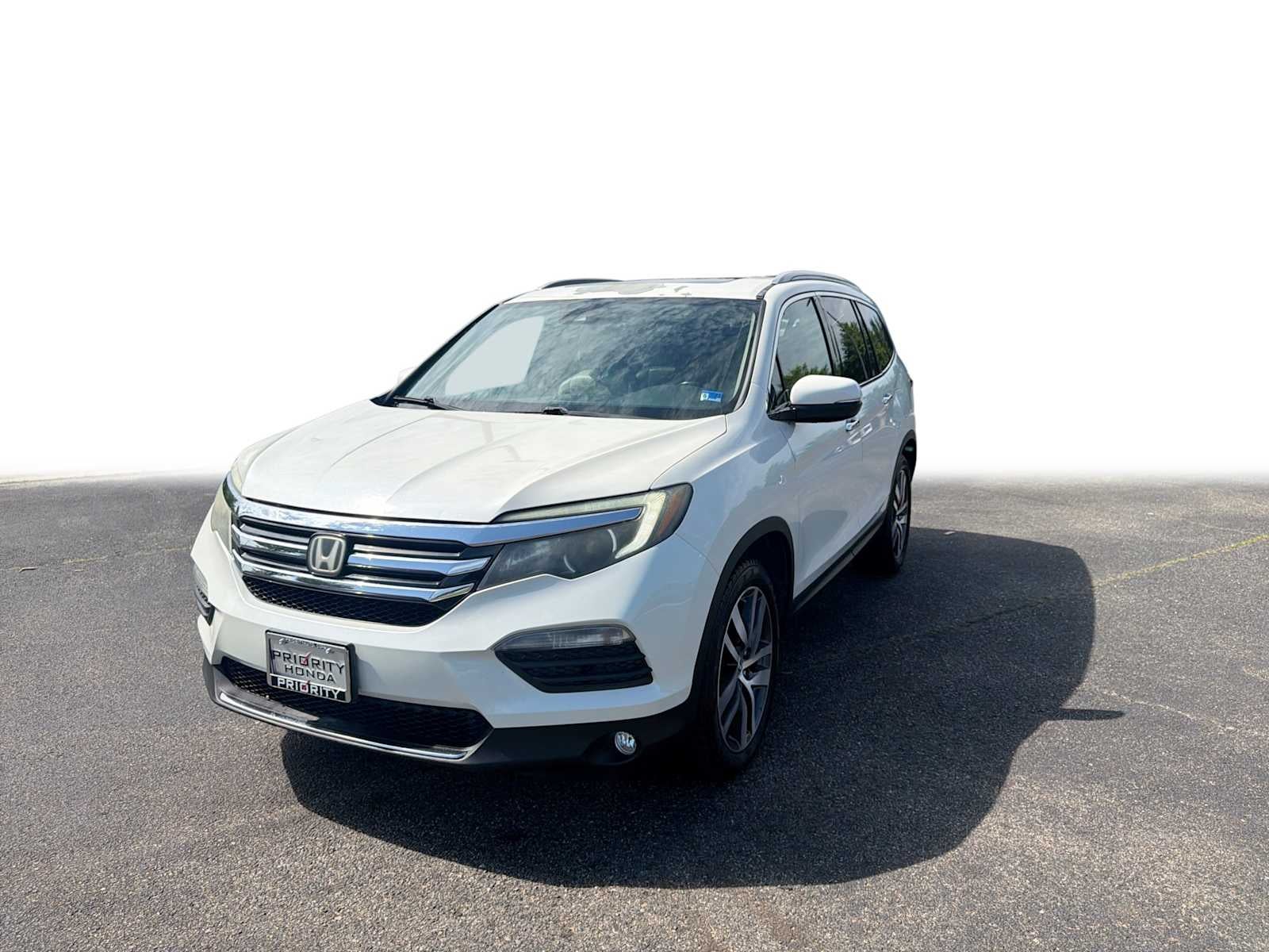 2016 Honda Pilot 2WD Touring's photo
