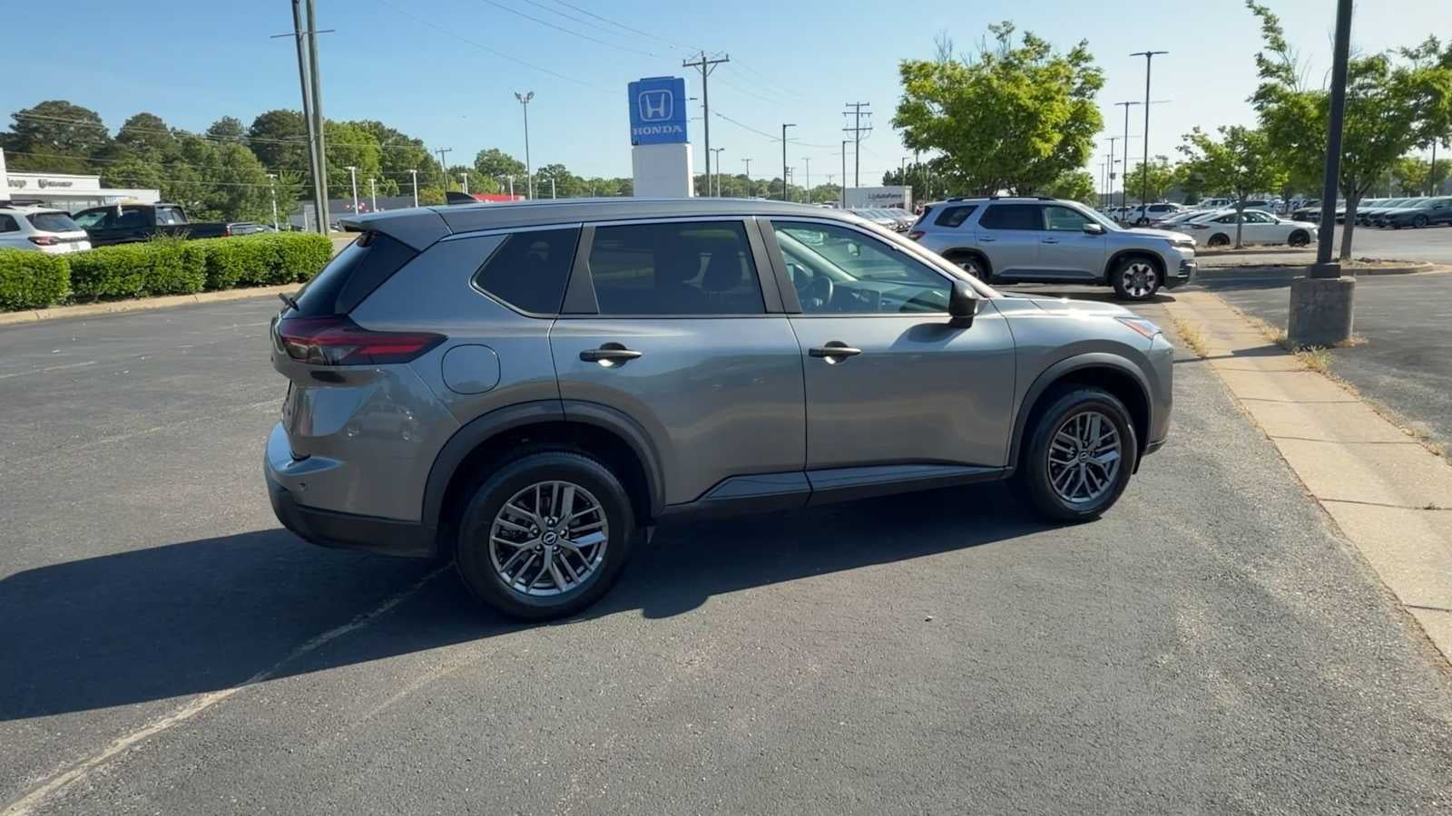2024 Nissan Rogue S