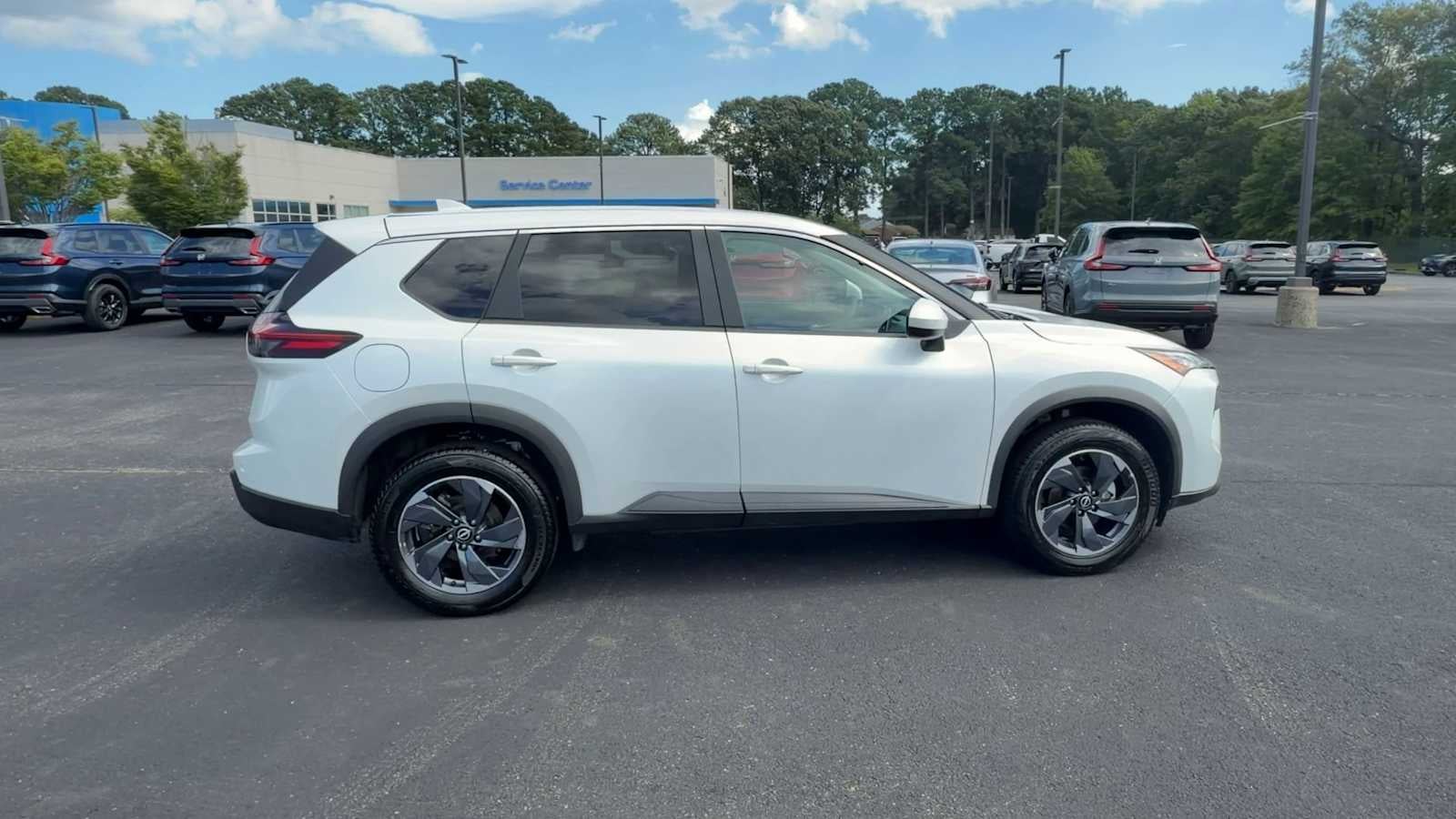 2024 Nissan Rogue SV