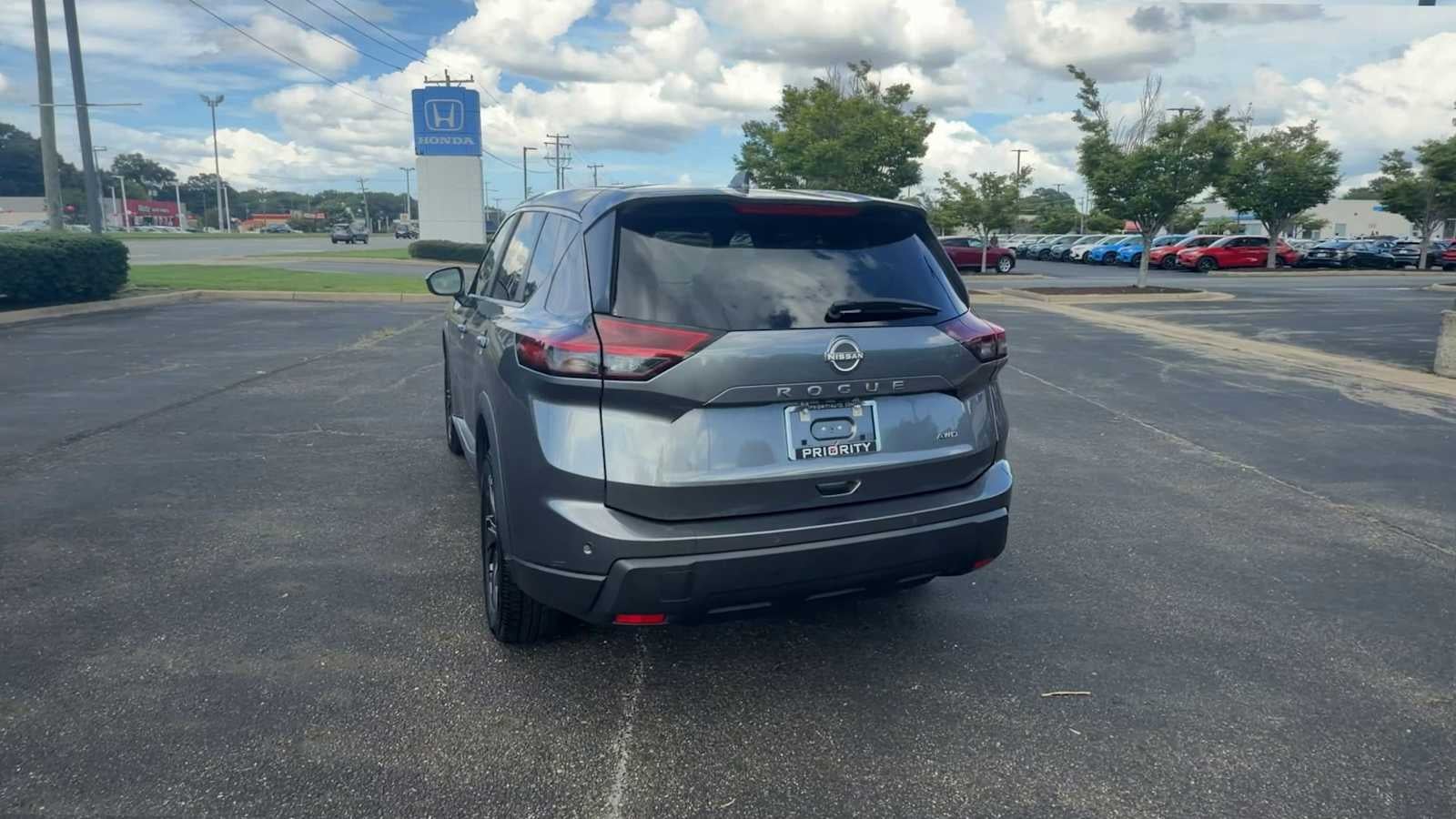 2025 Nissan Rogue SV