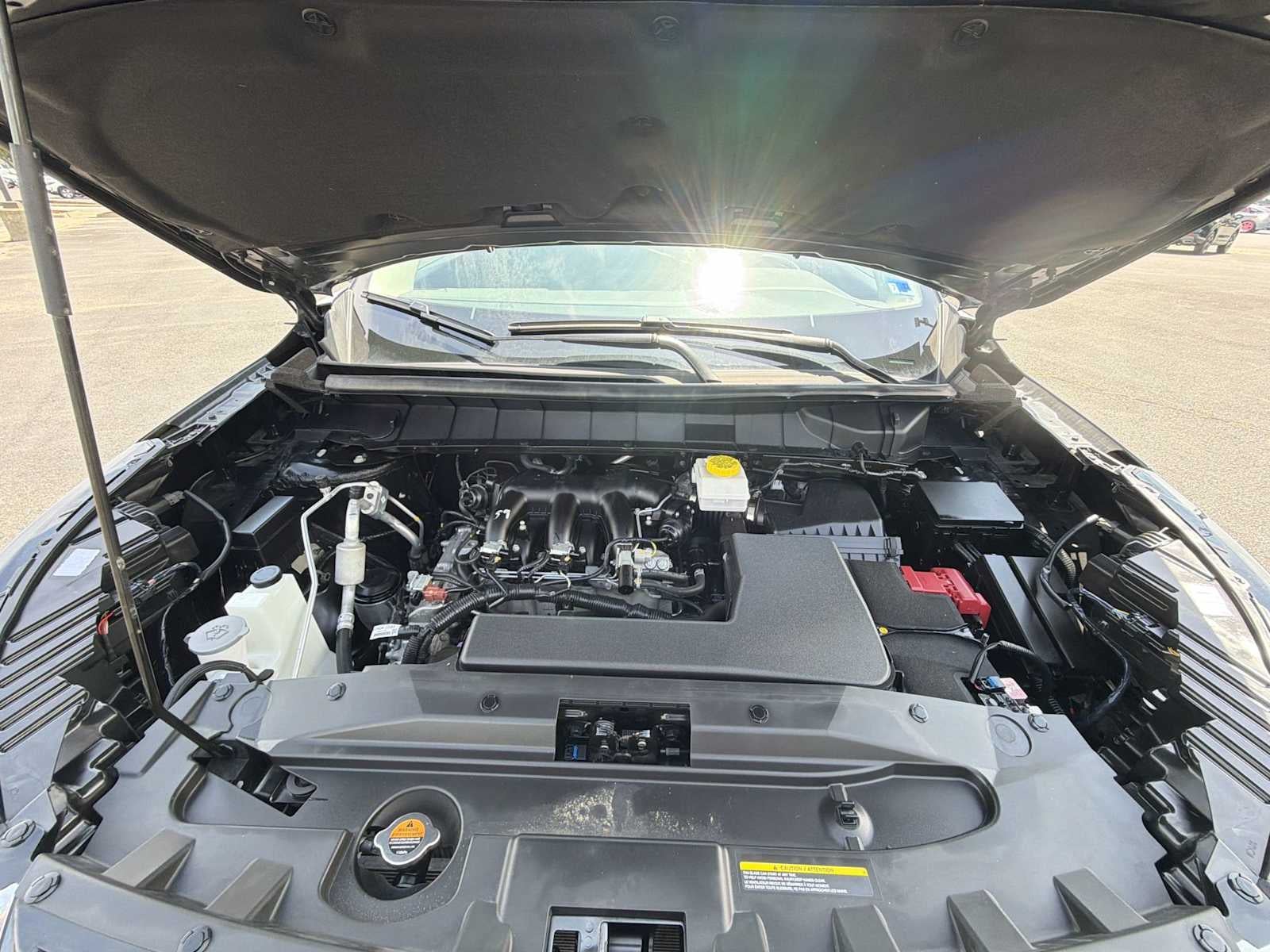 2025 Nissan Pathfinder SV