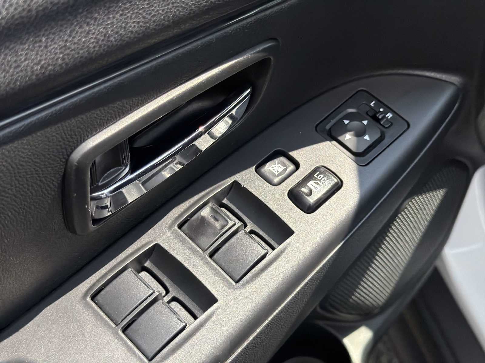 2025 Mitsubishi Outlander Sport LE