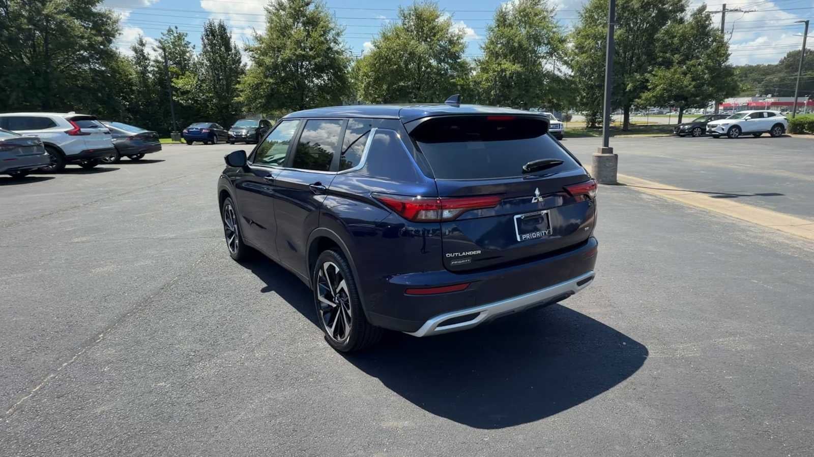 2024 Mitsubishi Outlander SE