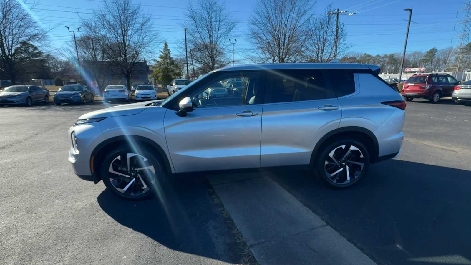 2024 Mitsubishi Outlander SE