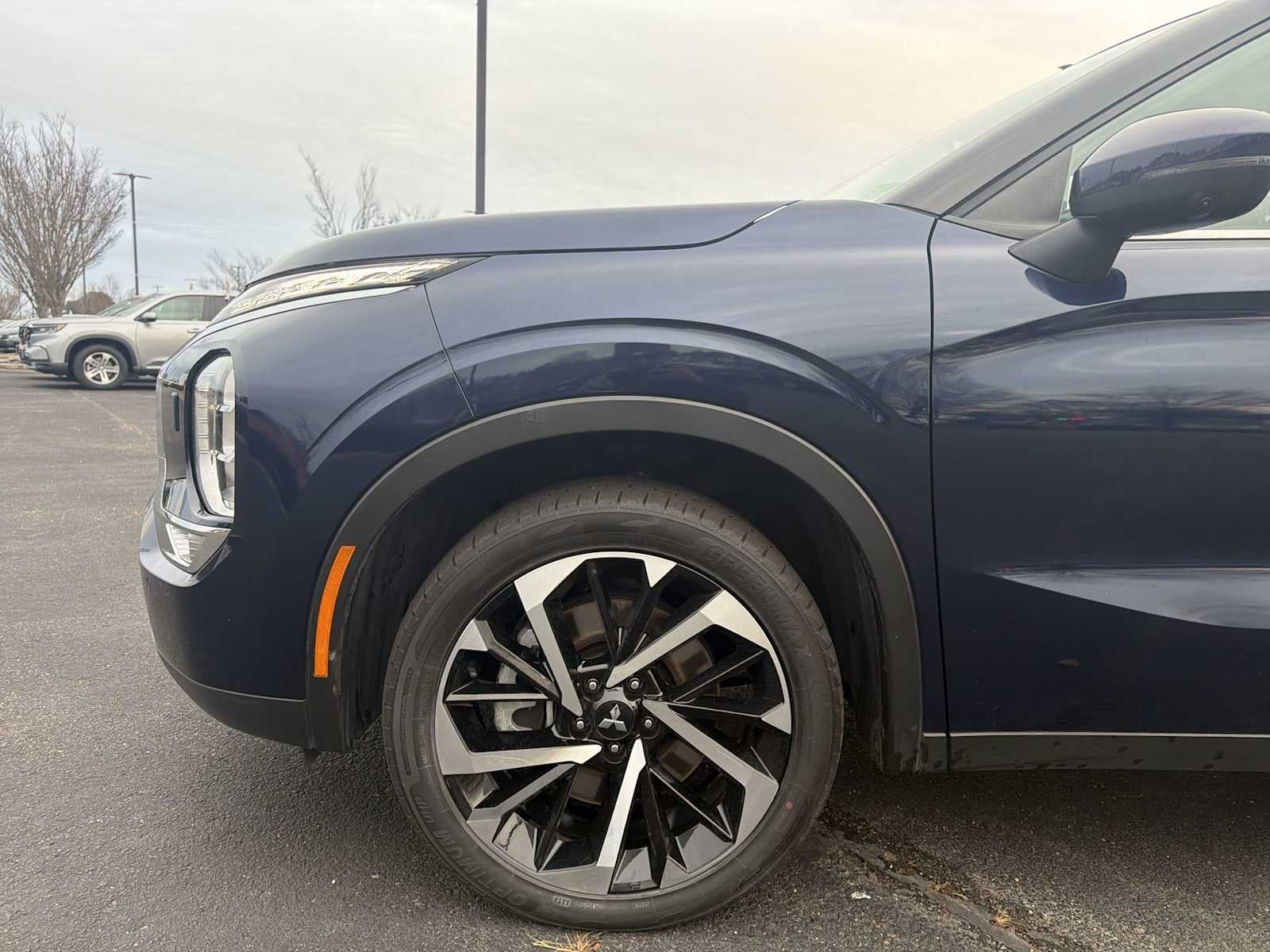 2024 Mitsubishi Outlander SE