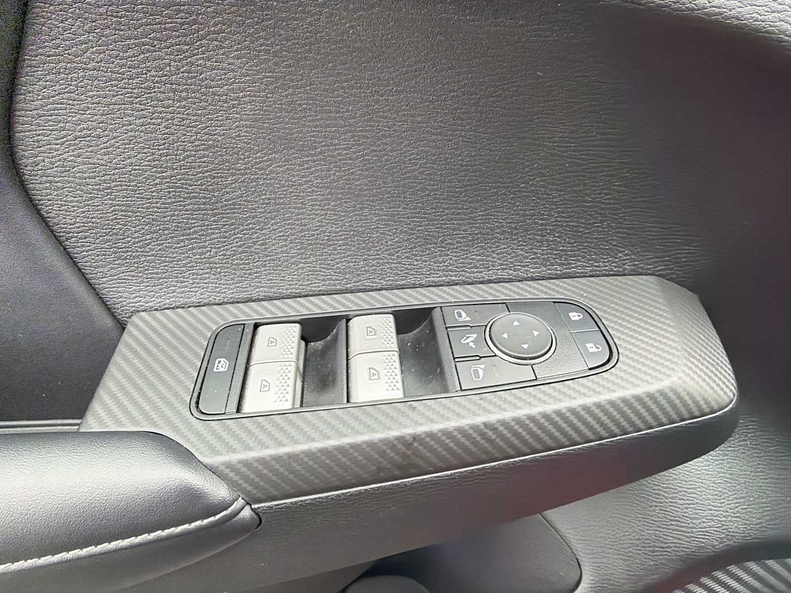 2024 Mitsubishi Outlander Plug-In Hybrid SE