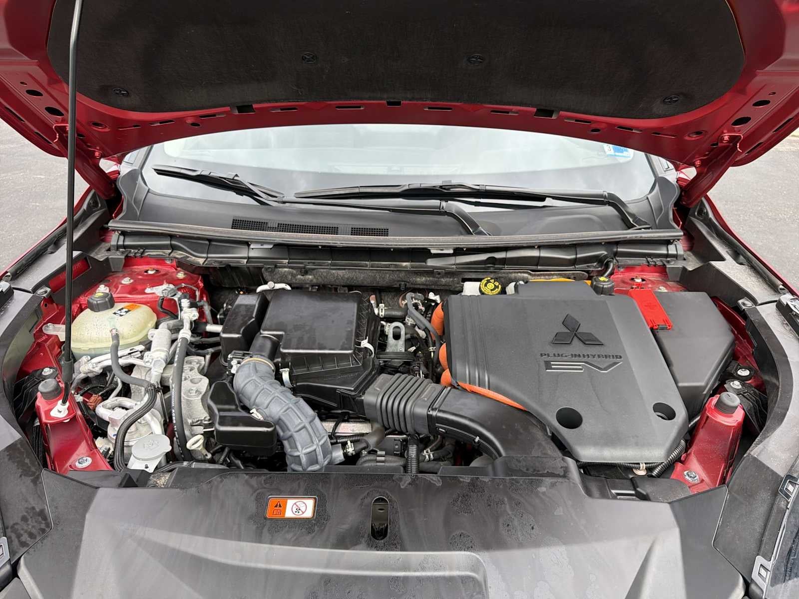 2024 Mitsubishi Outlander Plug-In Hybrid SE