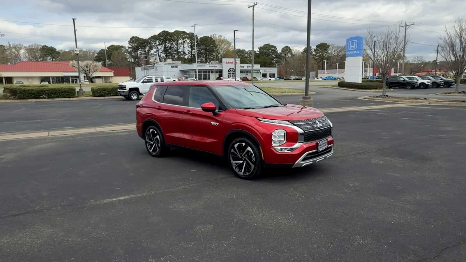 Used 2024 Mitsubishi Outlander Plug-in Hybrid SE with VIN JA4T5VA92RZ067369 for sale in Hampton, VA