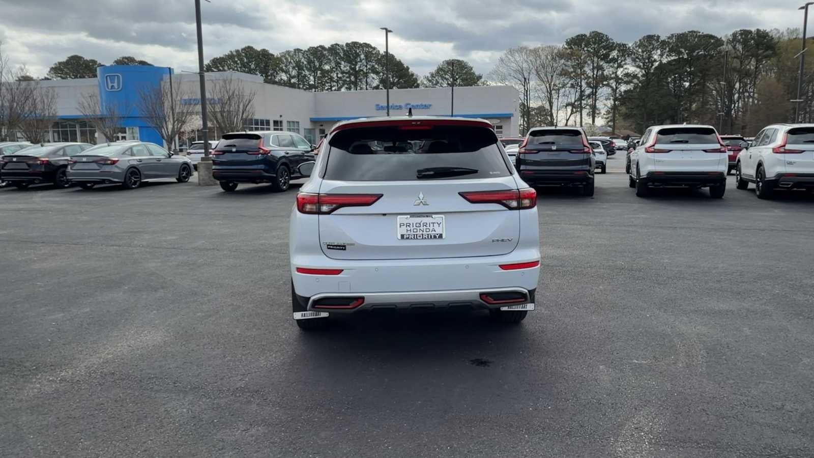 2024 Mitsubishi Outlander Plug-In Hybrid SE