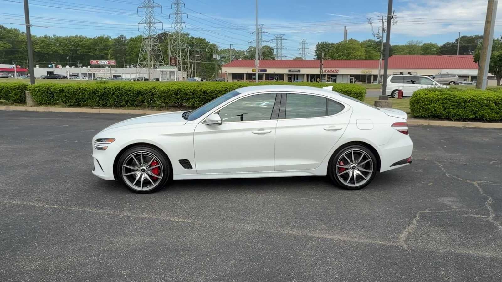 2025 Genesis G70 2.5T