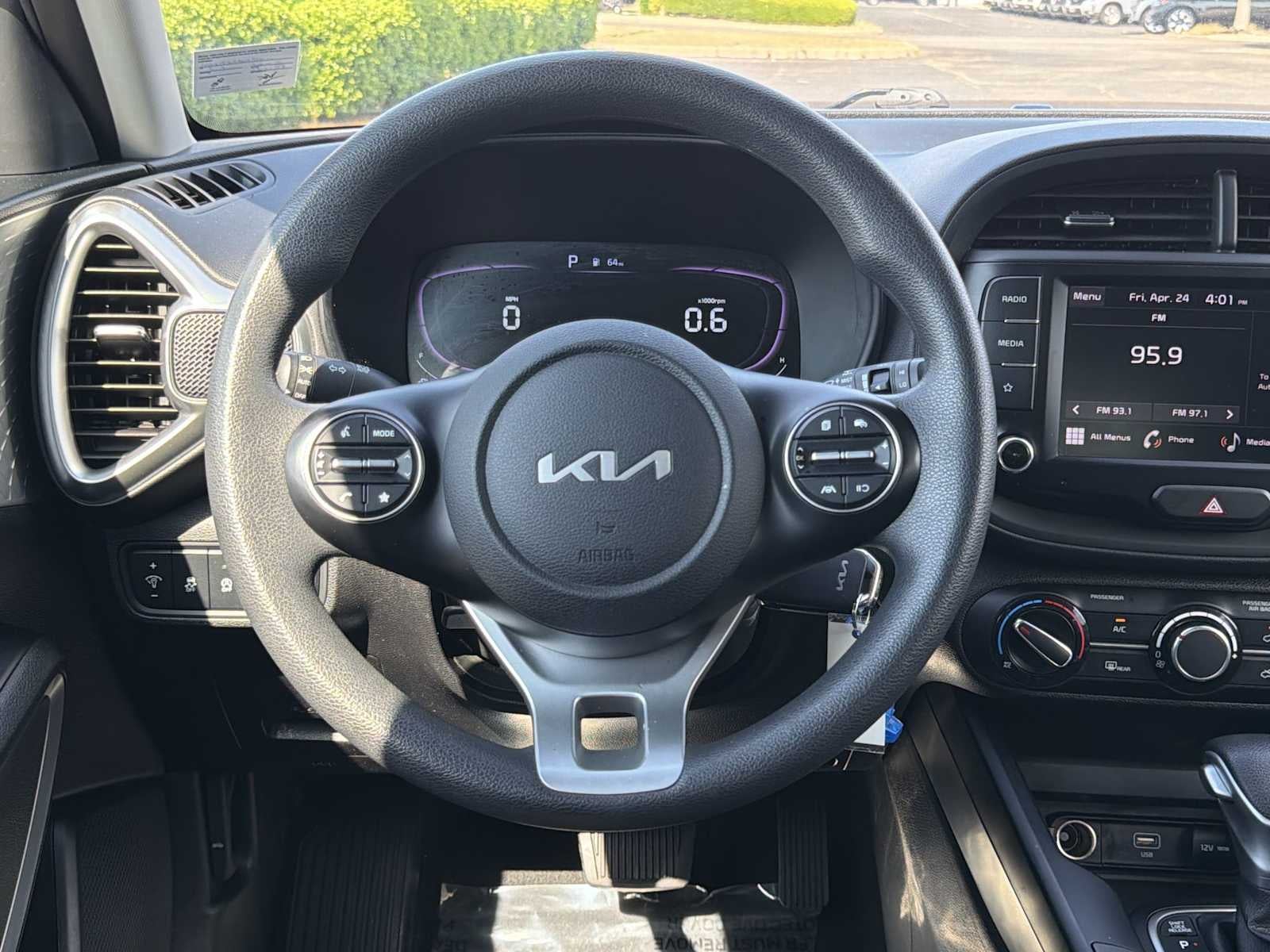 2024 Kia Soul LX