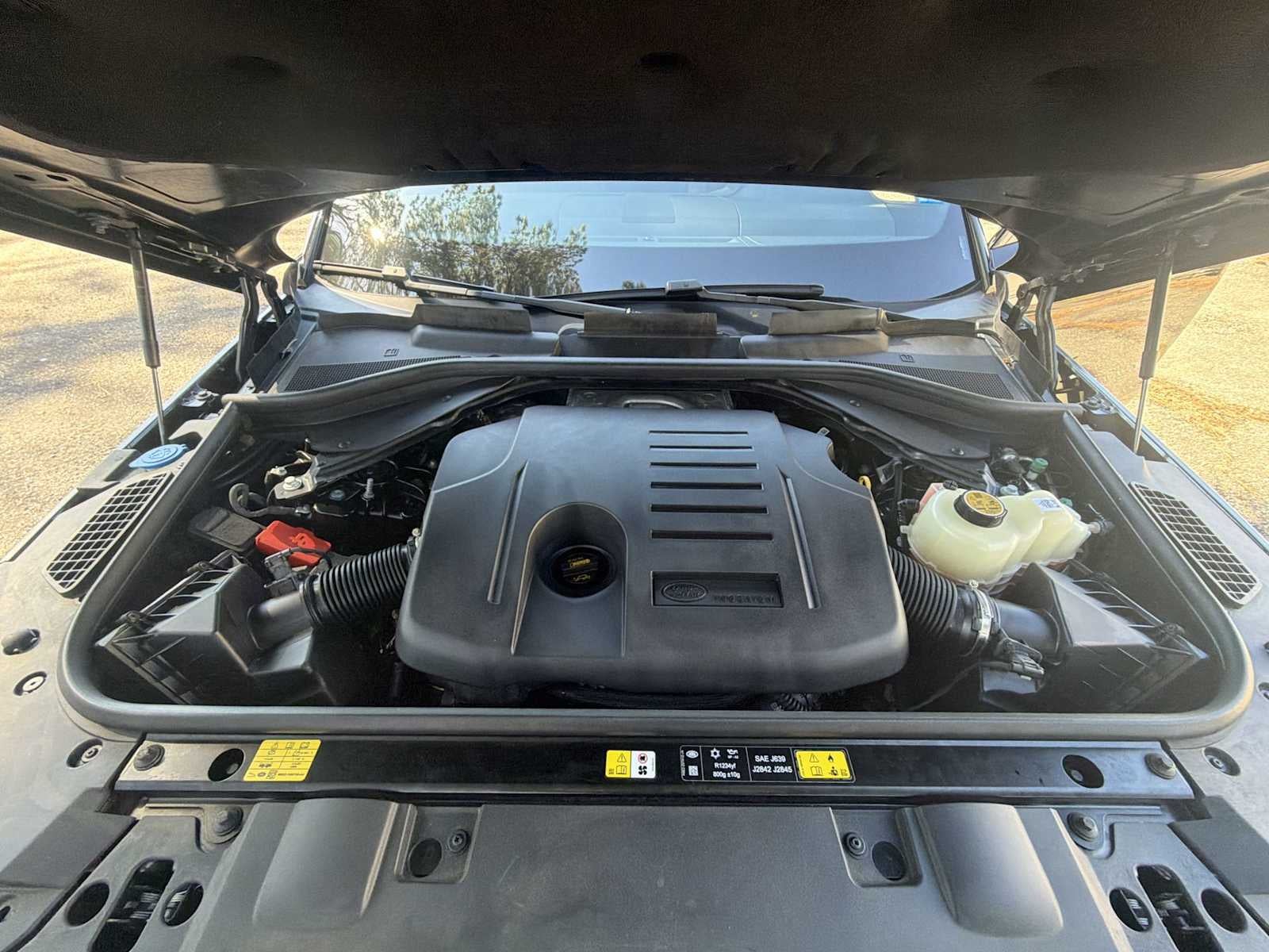 2025 Land Rover Range Rover Sport SE