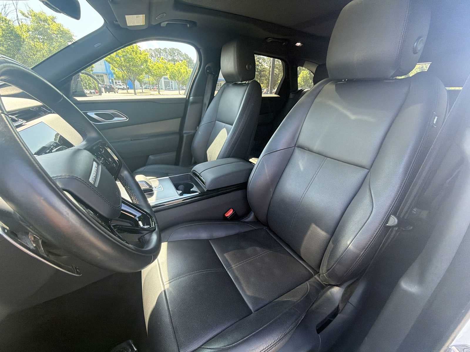 2025 Land Rover Range Rover Velar Dynamic SE
