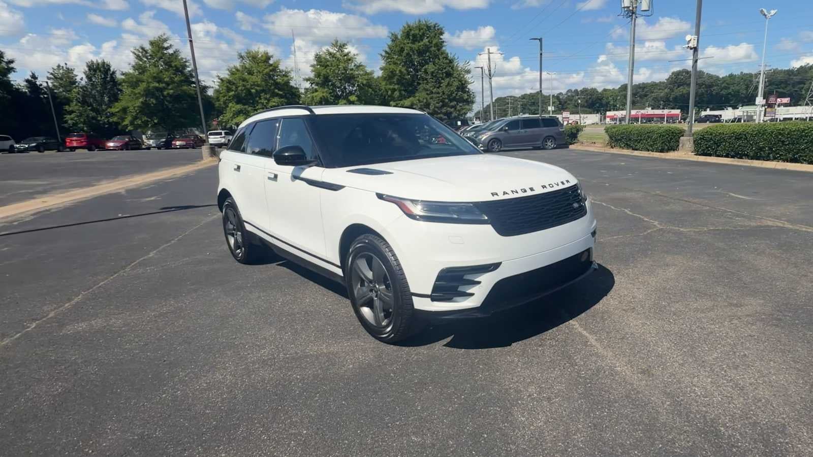 2025 Land Rover Range Rover Velar Dynamic SE