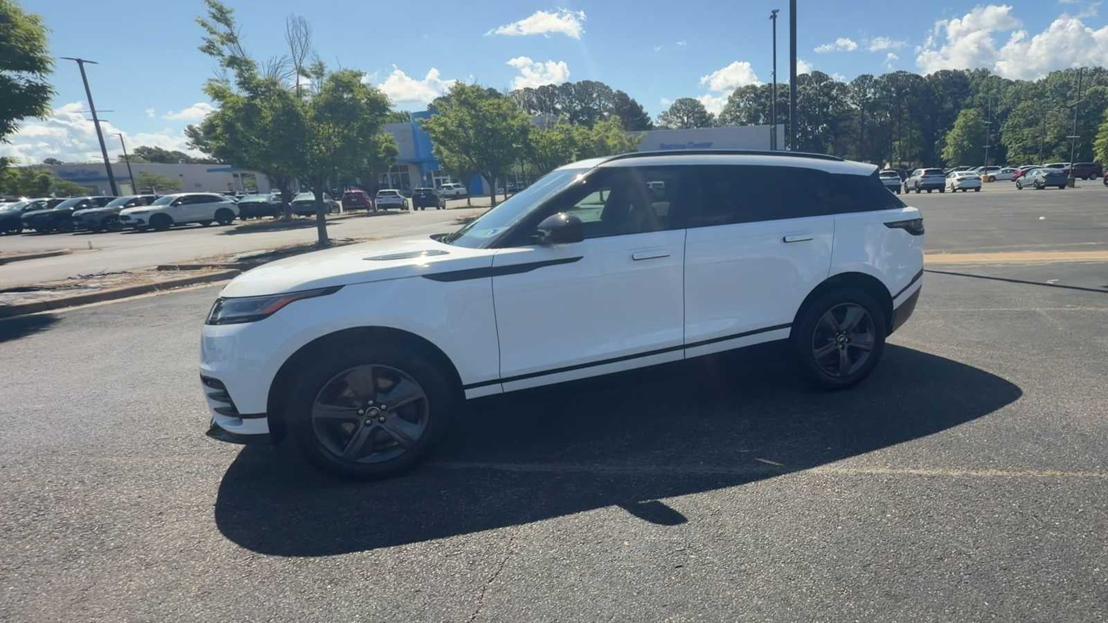 2025 Land Rover Range Rover Velar Dynamic SE