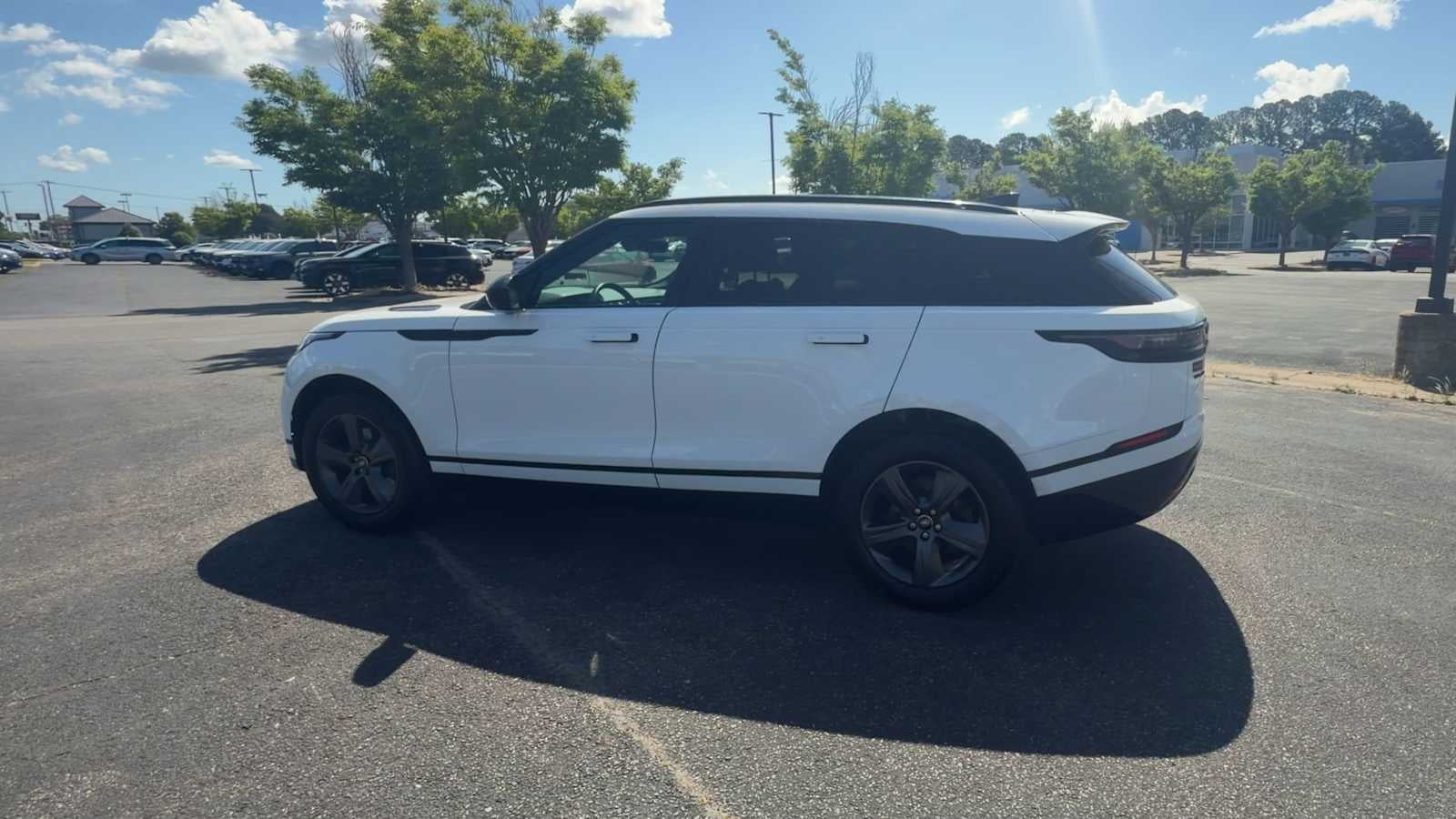 2025 Land Rover Range Rover Velar Dynamic SE